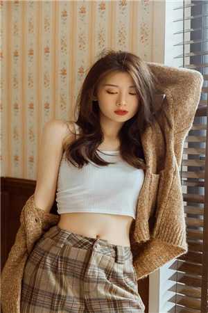 精品小说不会吧，穿越后全员都能听到我心声？