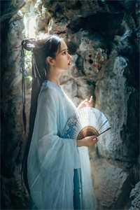 和女神的荒岛岁月全章节阅读