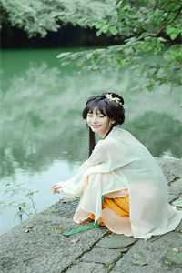 昏君当道：他靠98k稳固江山小说