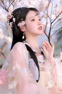 穿成炮灰后，我被反派夫人拉黑了全集小说阅读
