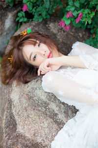 新婚夜她被反派抱在怀里温柔甜哄全章节
