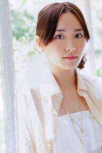 末世前疯狂捞物资，女神们都看我脸色过活完整版