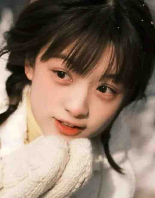 长篇小说阅读小白莲她乖巧美丽，行走江湖靠演技