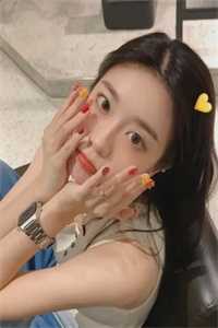 精选篇章阅读我一正经医生，开局捡个美女患者做老婆
