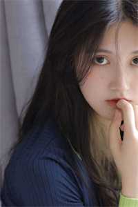 她如狂风暴雨