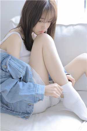 穿到年代文后，疯批大佬她拒绝当炮灰全集