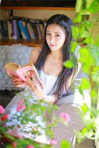 冲喜后，被清冷太子抱在轮椅娇宠