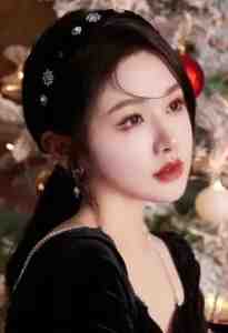 被女帝师父嫌弃的我，竟举世无敌