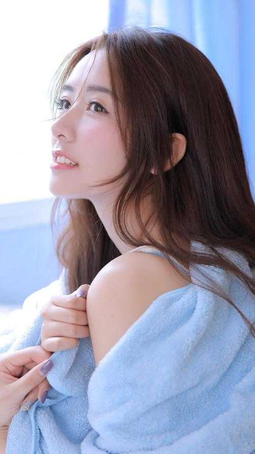 精品小夫人一身反骨，大叔乖乖臣服