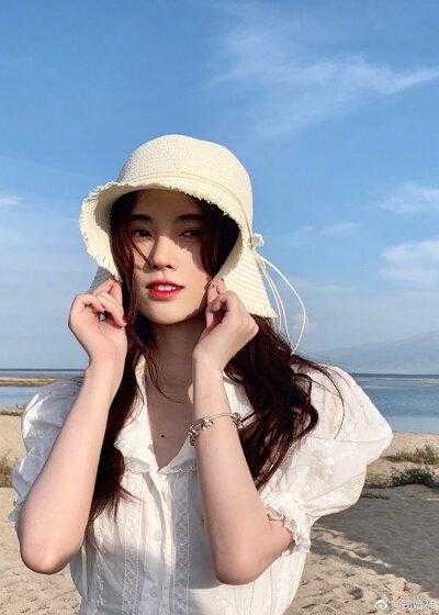 全本小说激活奖励系统：我靠美酒疯狂捡漏