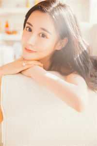 活成前任白月光后，她桃花朵朵开大结局