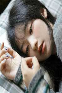 活成前任白月光后，她桃花朵朵开小说全文