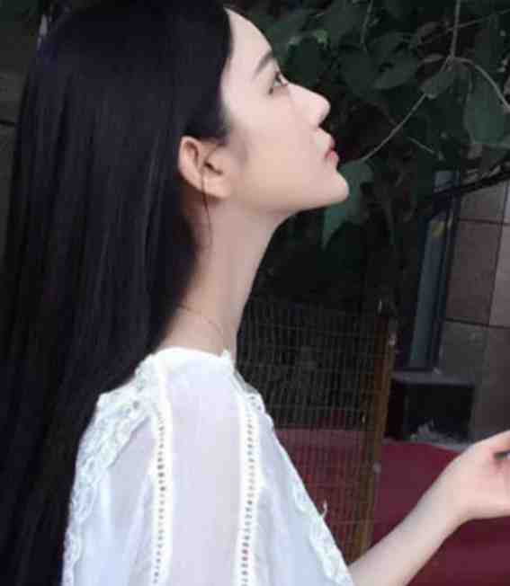 荒年锦鲤：开枝散叶，美女找上门畅销小说