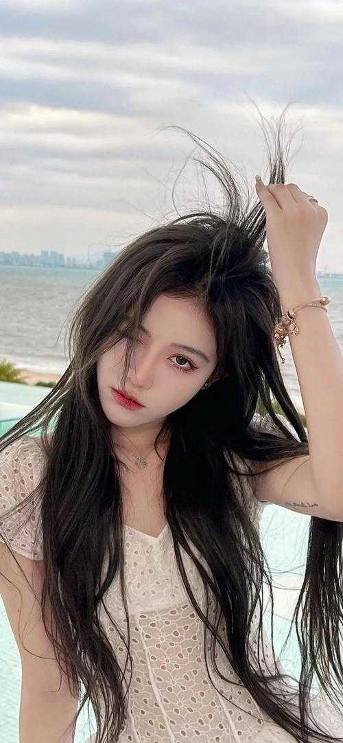 精选篇章与美女房客合租后