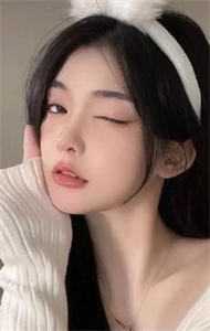 长篇小说活成前任白月光后，她桃花朵朵开