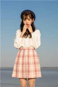 家徒四壁：女教授向我求婚无删版