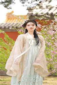 儿子结婚当天，却对老婆初恋叫爸新上热文