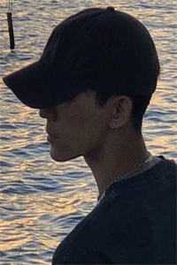 姐姐假死后，我取代了她下载