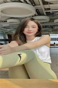 我一个小妾，皇子管我这么严干嘛白莹莹宁雨全文+番茄