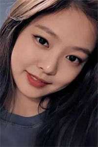 与君相悦时，不知春已暮