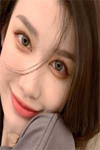 我一炮灰女配，居然越级爆S级道具！男女主人公
