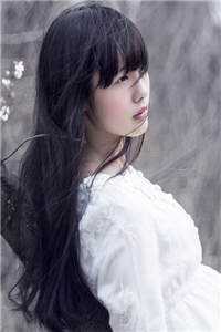 我在菩萨泥像身后吸香火林十五谢应渊