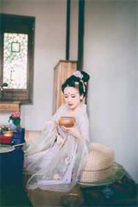 许我深情意，仇我毒女身最完整版