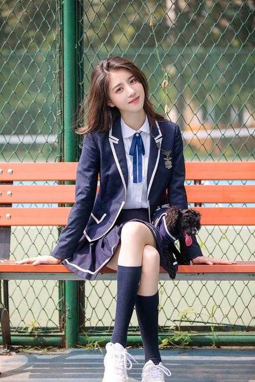 君坐高台，妾入尘埃无弹窗