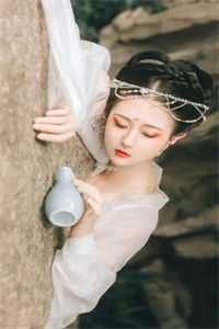 笨蛋甜妹被哥哥的兄弟盯上了殷书漾谢观澜番外+无删减版