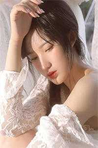 新婚夜，老公把我和伴郎团锁在婚房里完整