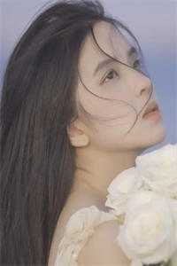 酷暑车内锁死双胞胎时，他在和小三订婚笔趣阁