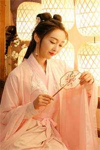女儿喊老公叔叔后，他却后悔跪求女儿原谅小说畅读