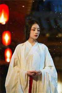 退婚暴打渣男后，她成了首长心尖宠