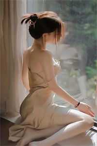 未婚夫爱上混血继妹后，我闪婚港城船王已完结