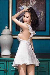 闪婚大佬，他从高冷变奶狗by