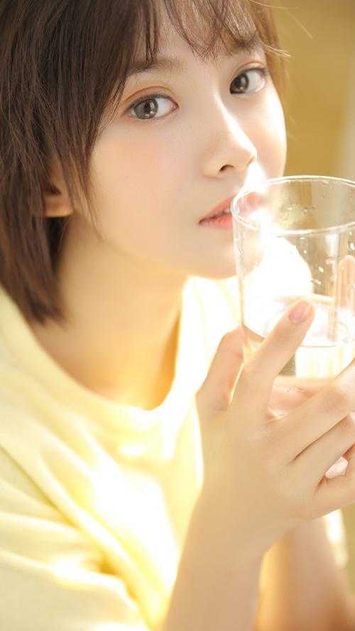 老公陪小助理回村后，我放手了全文无删减