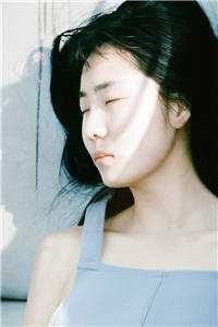 接受首富遗产后，女儿悔疯了的小说