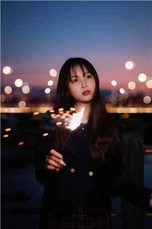 冷月倾，我以孤舟寄沧海最新热门小说
