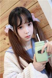 刚成僵尸，捡了个女帝当女儿全文