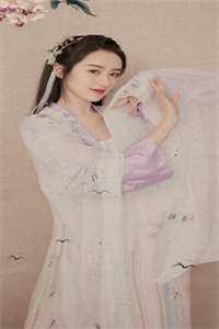 我放在背后的手机