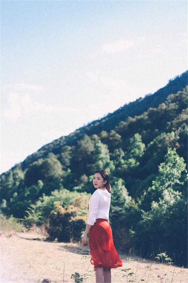 我在回忆里等你爱我