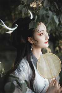 女配段位高，疯批暴君秒变奶狗小说