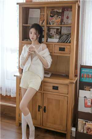炮灰女配迷人眼，病娇暴君红了脸全集